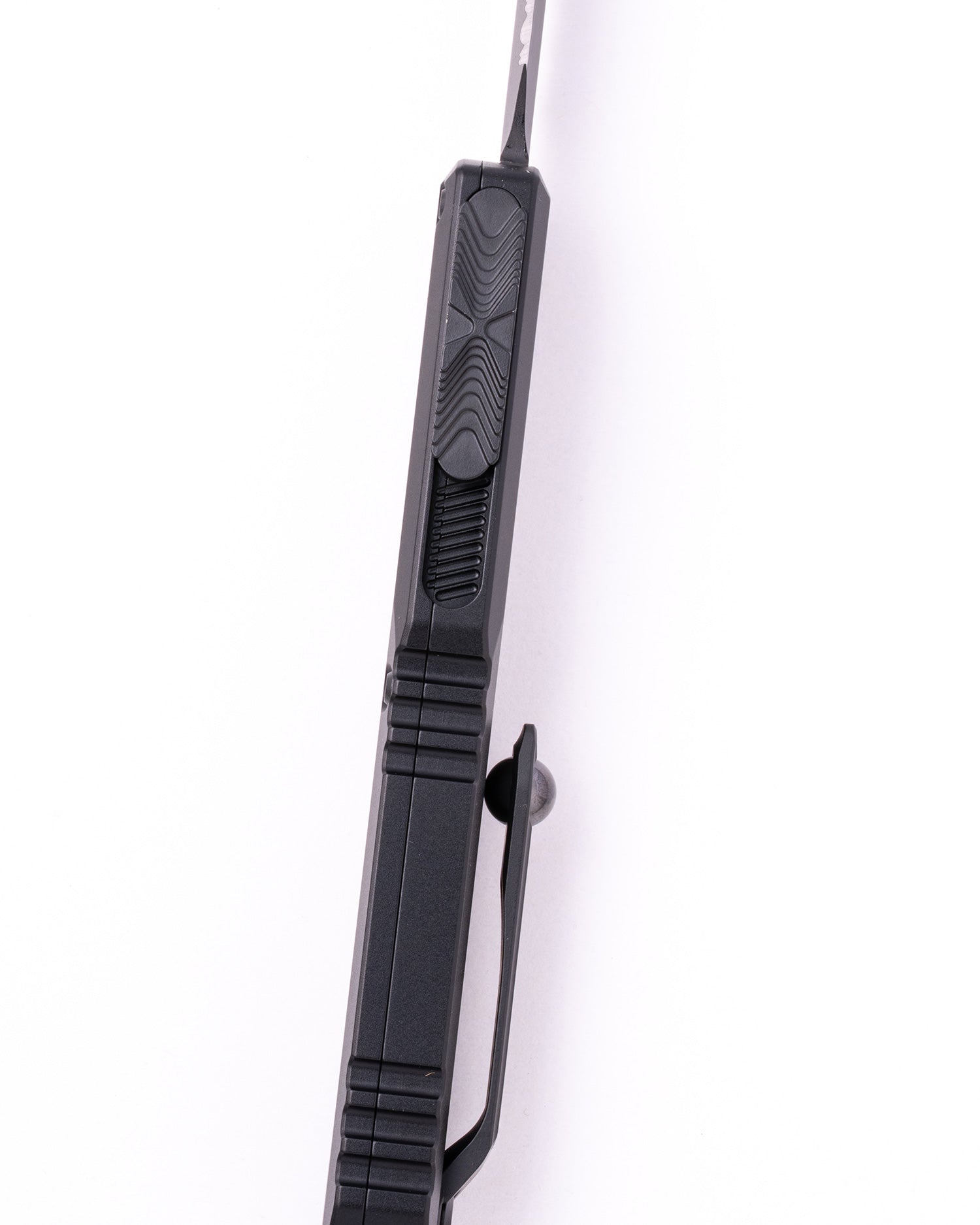 11224-2t_03.jpg Microtech Ultratech Gen IV D/E Tactical Black - Detail