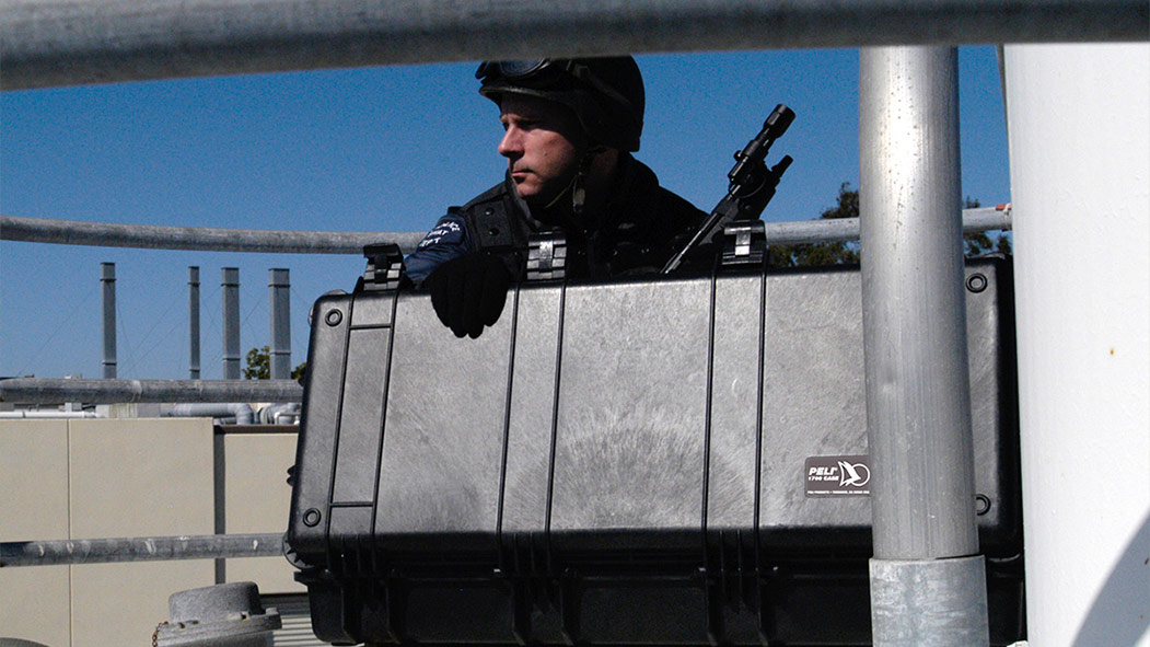 peli-1720-long-military-gun-rifle-case.jpg PELI 1720 Protector Long Case in use