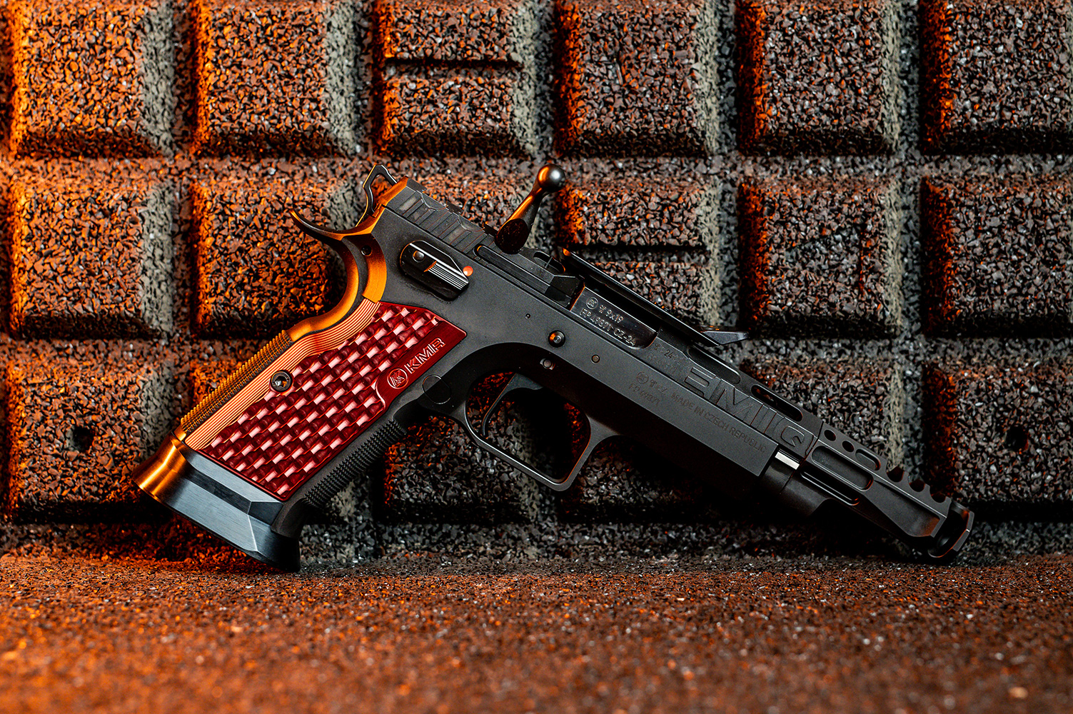 kmr-l-02-emiq-03.jpg KMR L-02 EMIQ optic-ready slide cut