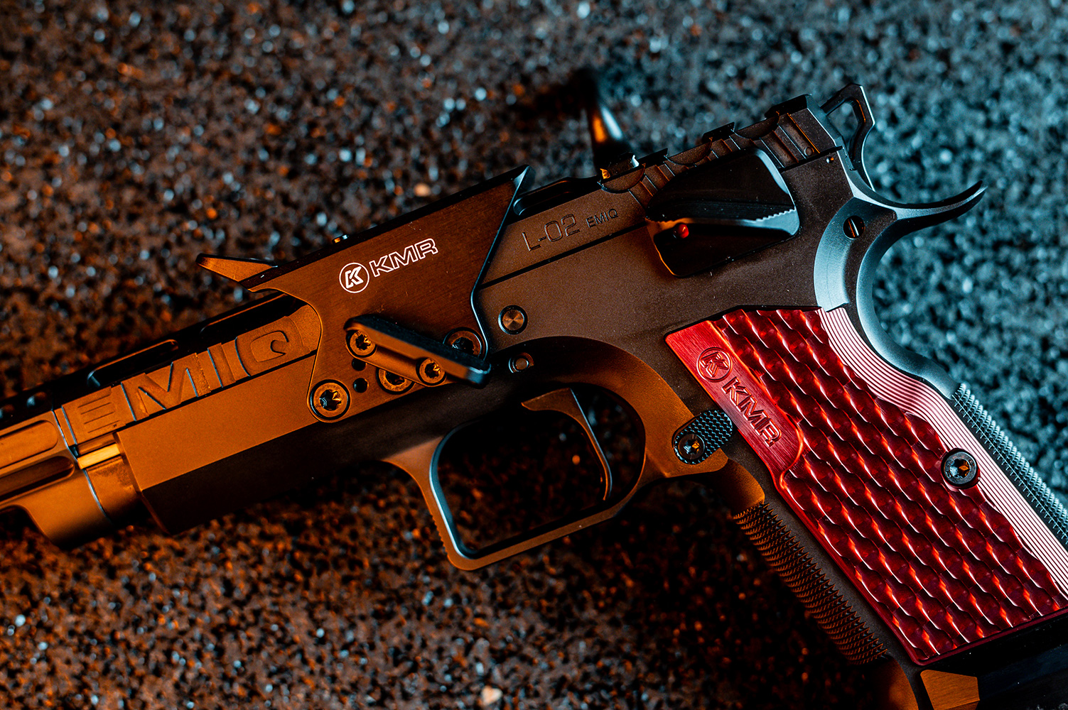 kmr-l-02-emiq-08.jpg KMR L-02 EMIQ grip detail