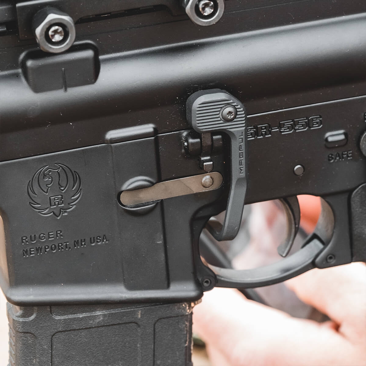 mag980-blk_magpul_bad_lever_battery_assist_device_ar15_m4_05_1.jpg Magpul B.A.D. Lever Battery Assist Device for AR15/M4 - Black - MAG980-BLK
